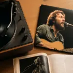 Perché i dischi live dei cantautori anni ’70 hanno ancora fascino? Analisi di performance uniche